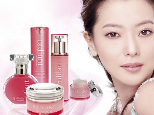 金喜善化妝品 綻放東方之美，科技與藝術交融的護膚臻品